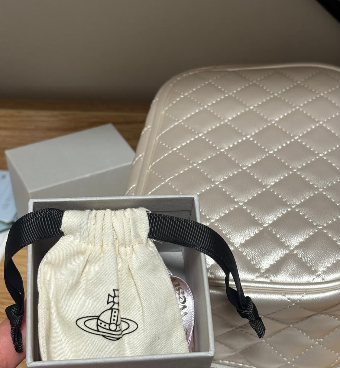 비비안웨스트우드 베라 귀걸이 상품이미지3