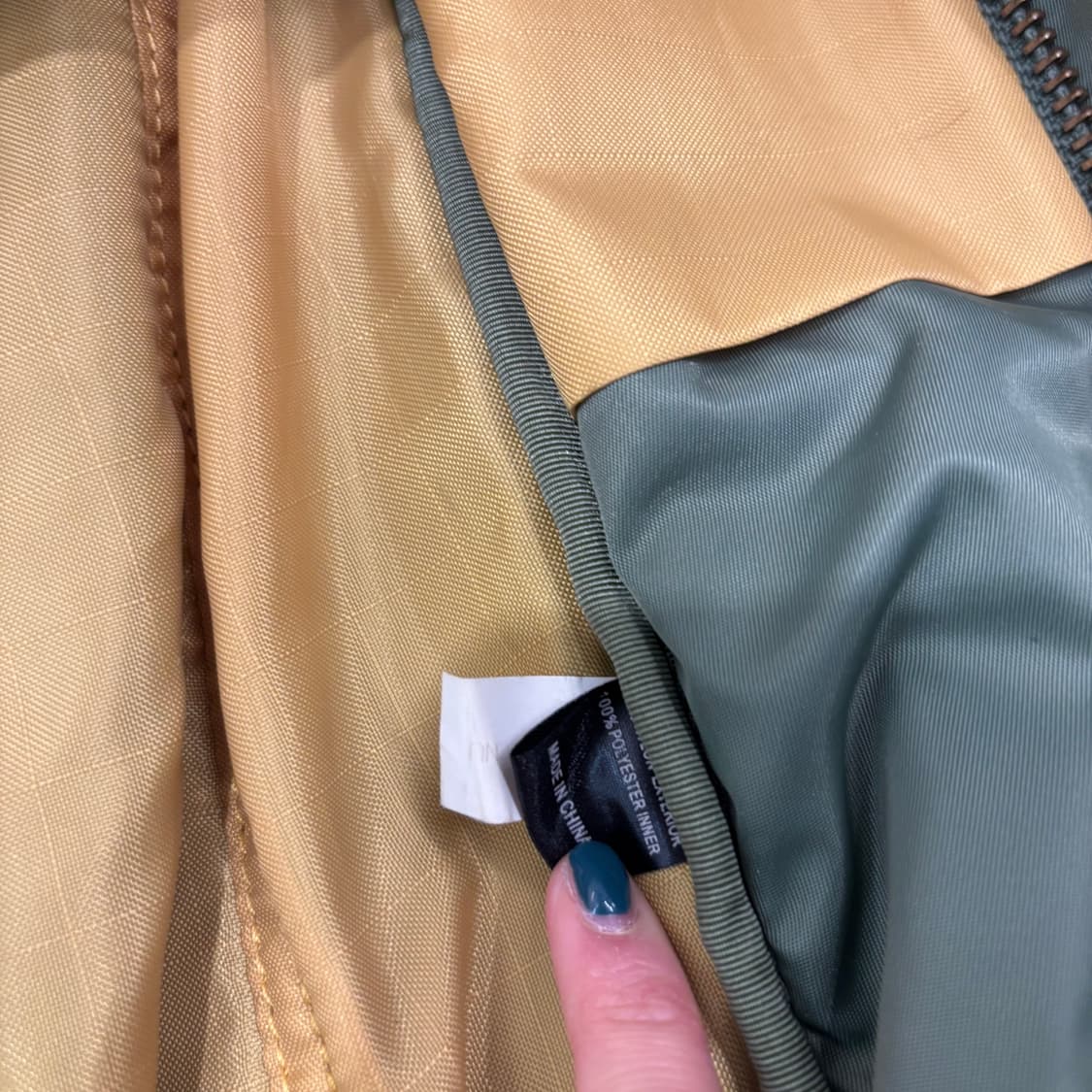 그레고리 데이팩 백팩 카키    상품이미지9