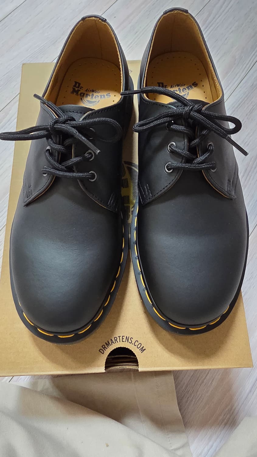 닥터마틴 1461 3홀 블랙 나파 팝니다. 상품이미지2