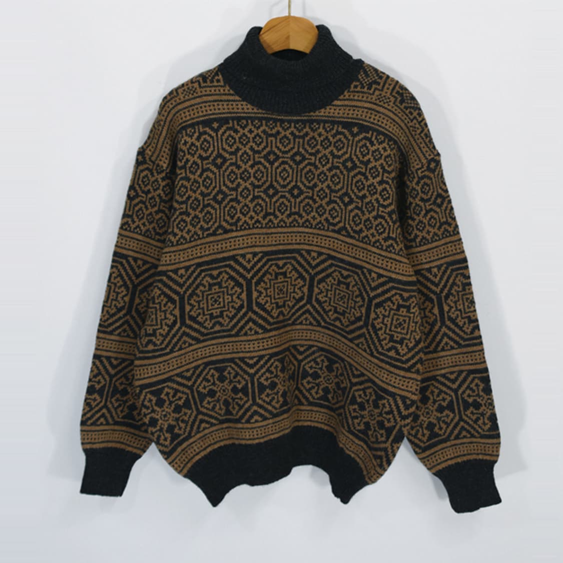 BOSS HUGO BOSS 울폴라넥니트 상품이미지1