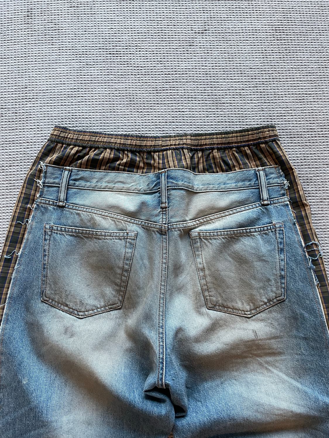 아크네스튜디오 체크 데님 진 상품이미지4