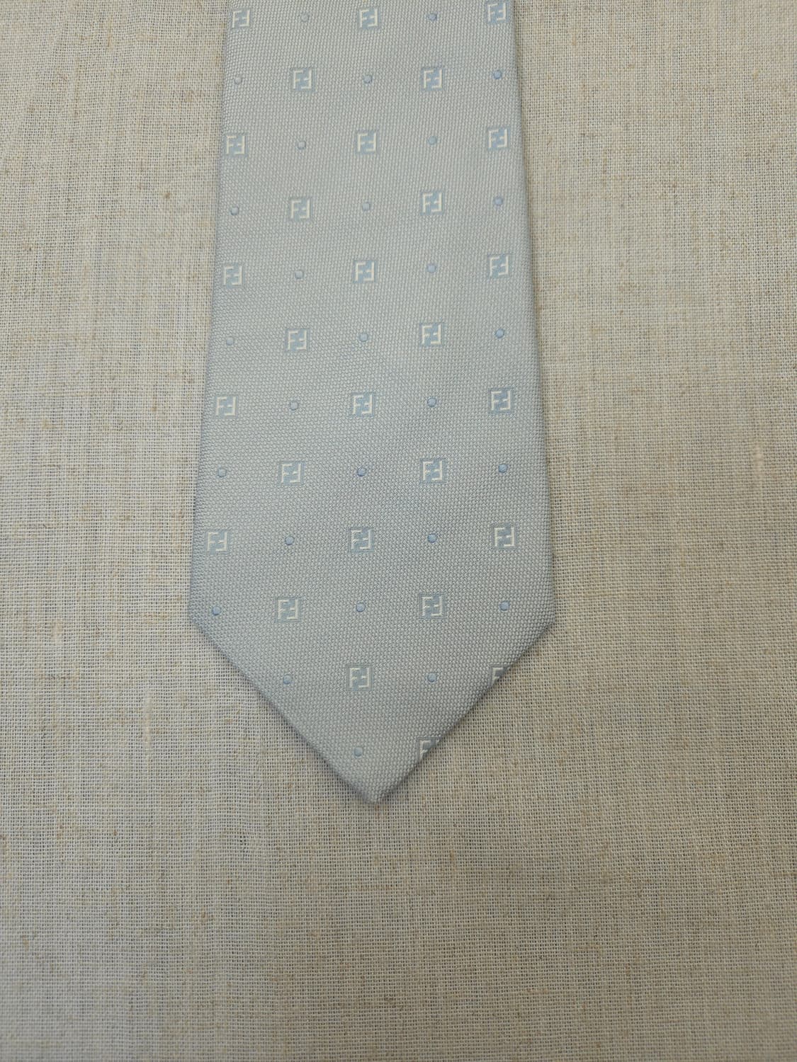 펜디 FF로고 견100% 넥타이 하늘색 상품이미지5