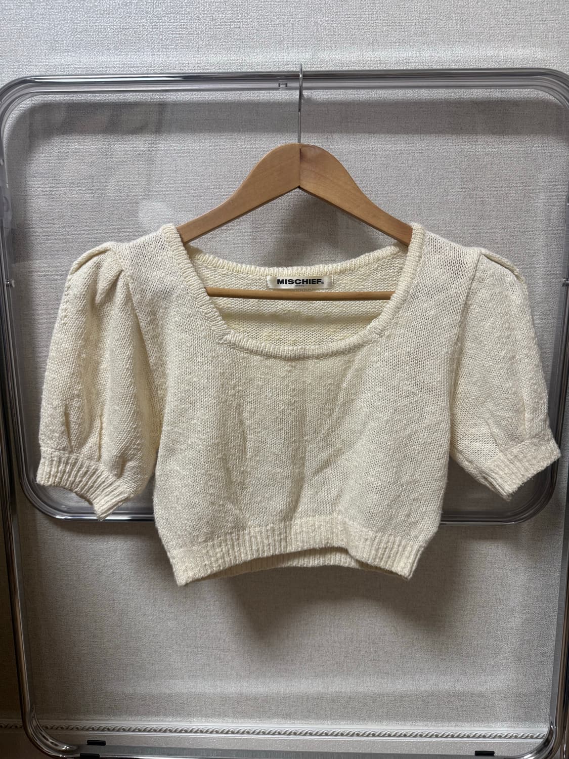 Mischief 미스치프 퍼프 니트 크롭탑 (화이트,네이비) 상품이미지5