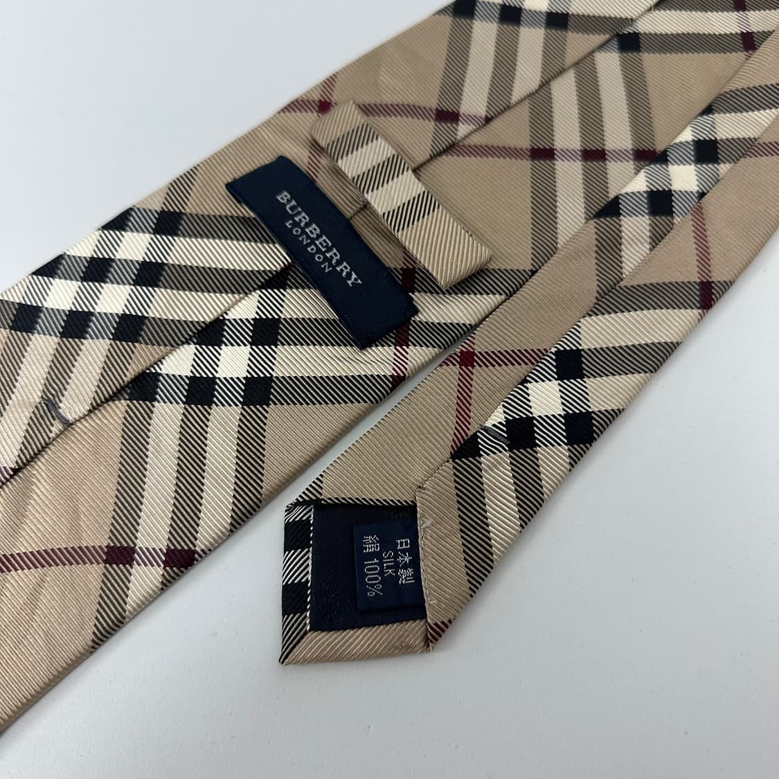 버버리 사선 체크 실크 넥타이 상품이미지5