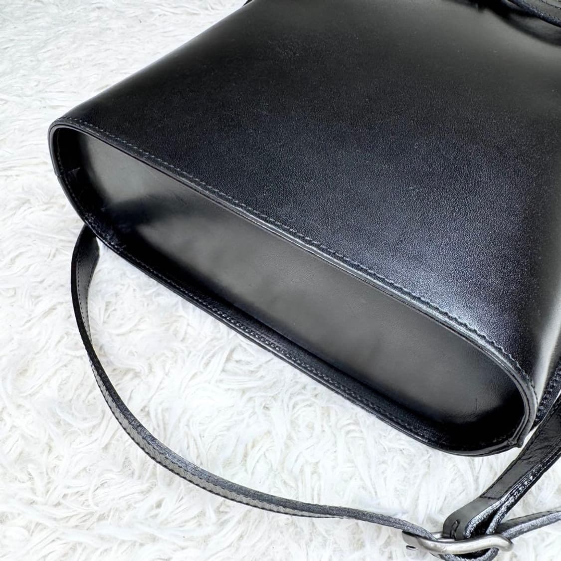 이세이미야케 디자인스튜디오 가죽 숄더백 상품이미지6