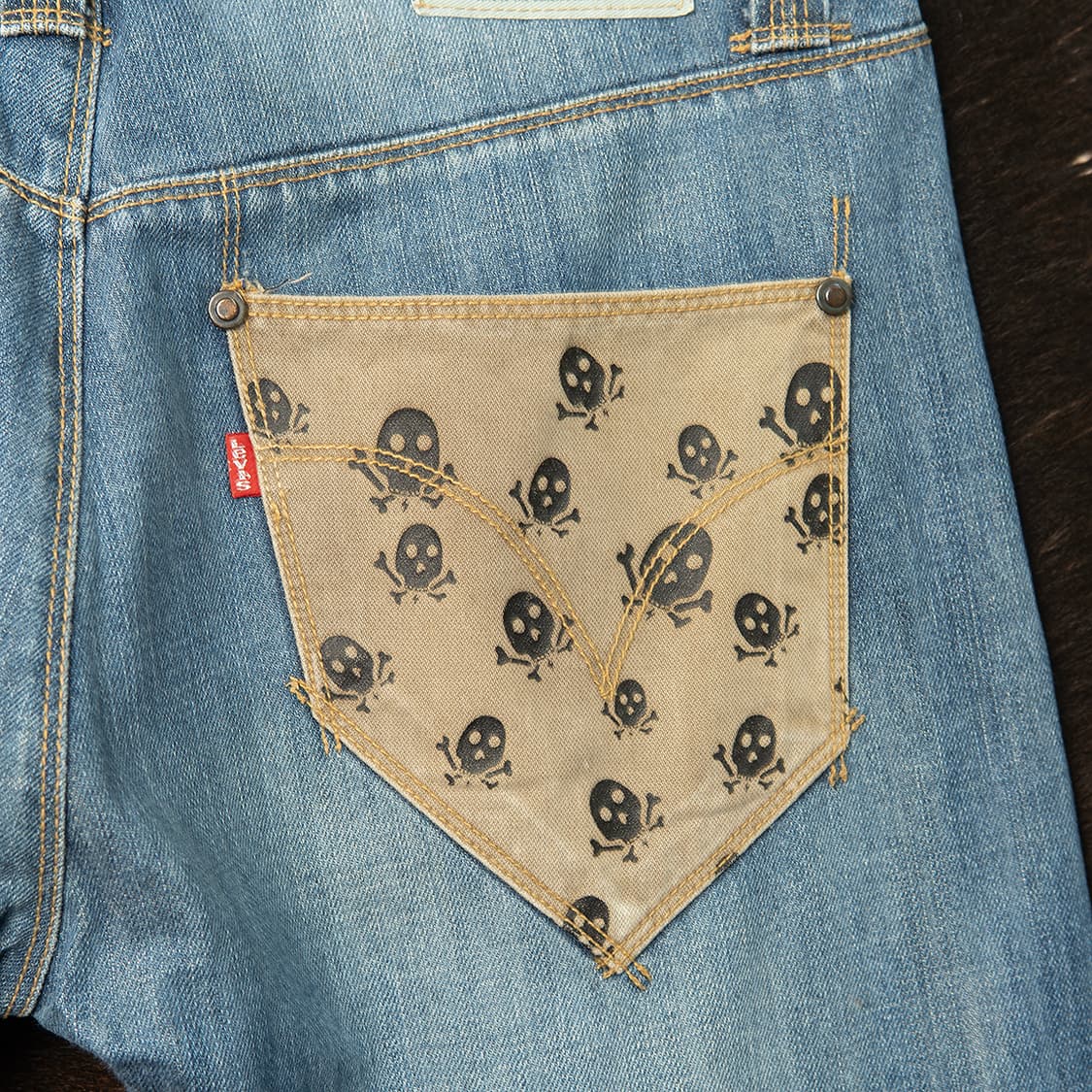 [35] 00s 리바이스 엔지니어드진 데님팬츠 스컬패턴 포켓 상품이미지2