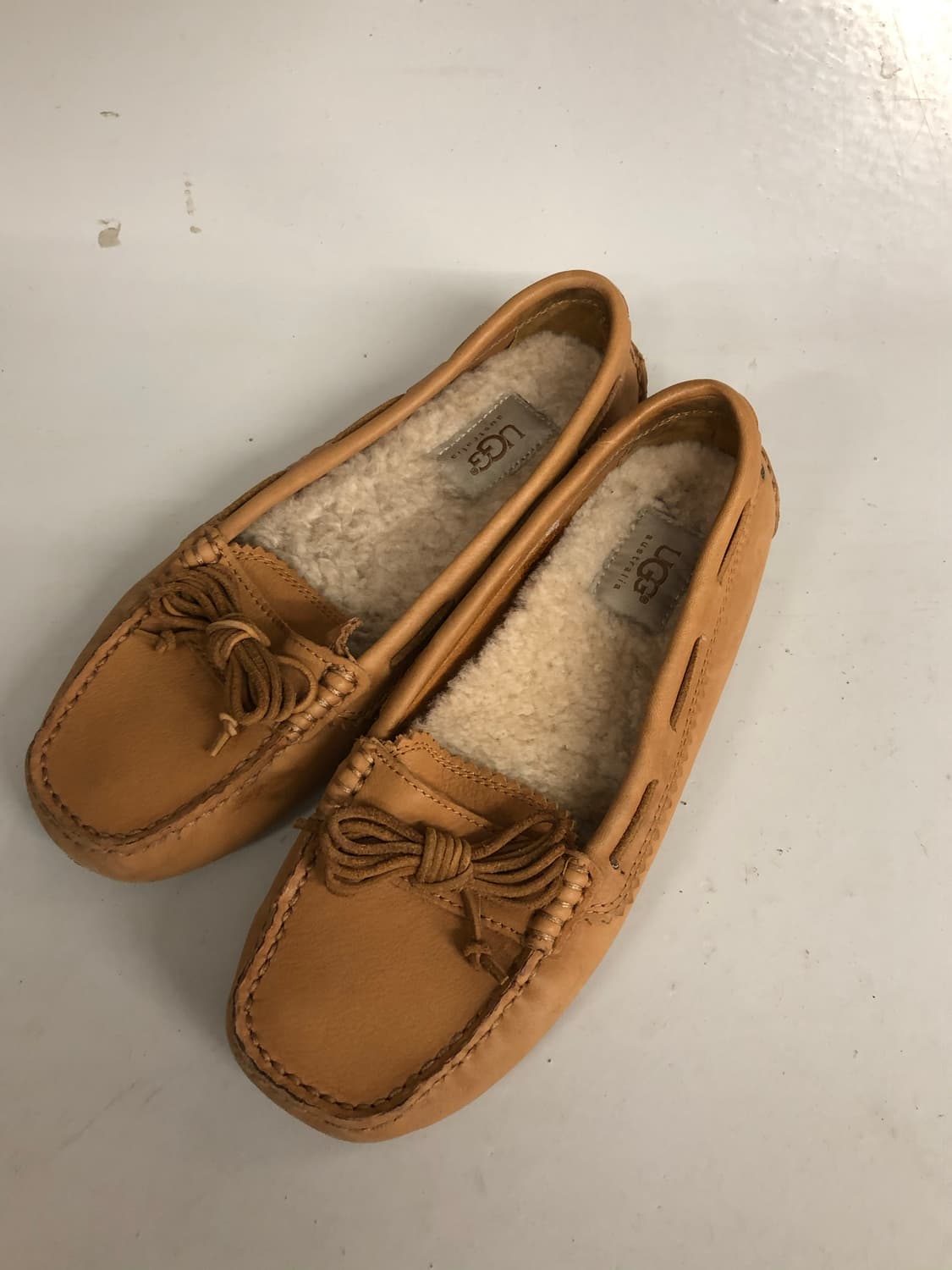 Ugg 스웨이드 로퍼 240 상품이미지1