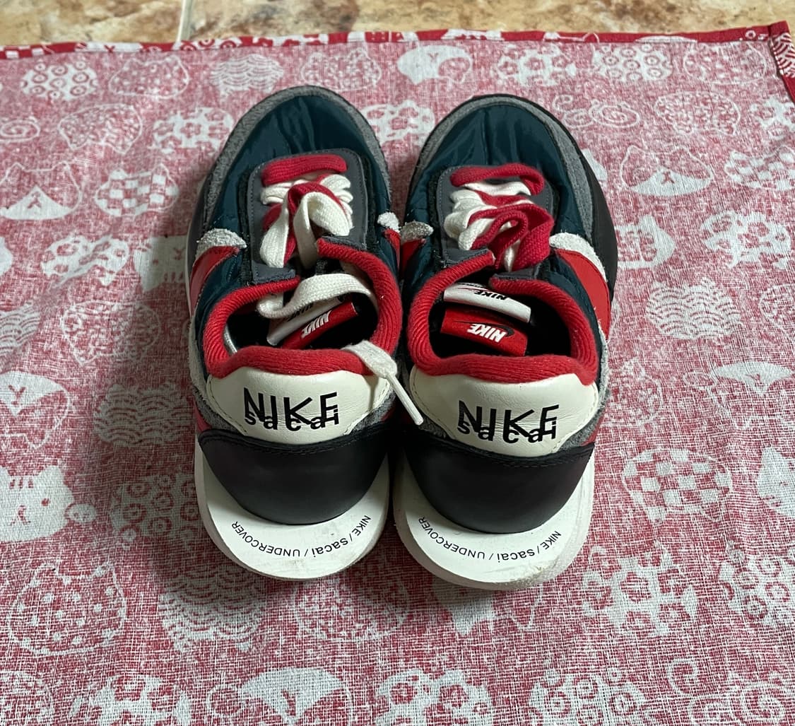 나이키 x 사카이 x 언더커버 LD와플 미드나잇 스프루스 유니버시티 레드 상품이미지3