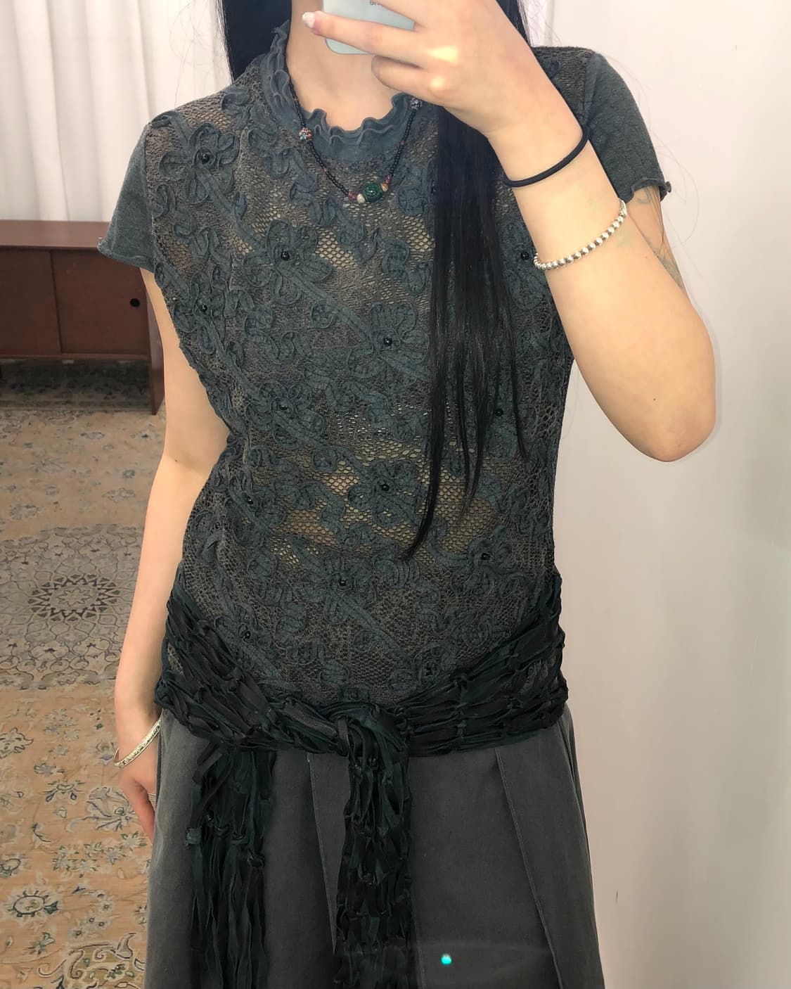 그레이 플라워 시스루 탑 상품이미지2