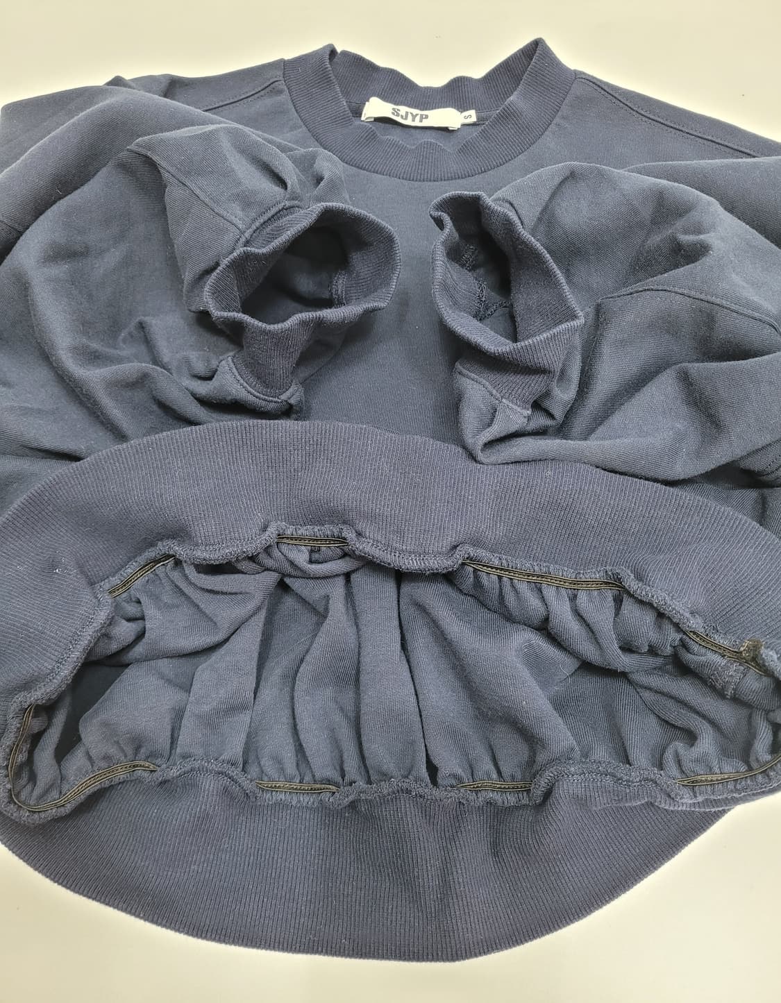 SJYP 22SS 한섬 SJYP 퍼프 슬리브 스웻셔츠 / 여 S 네이비
 상품이미지5