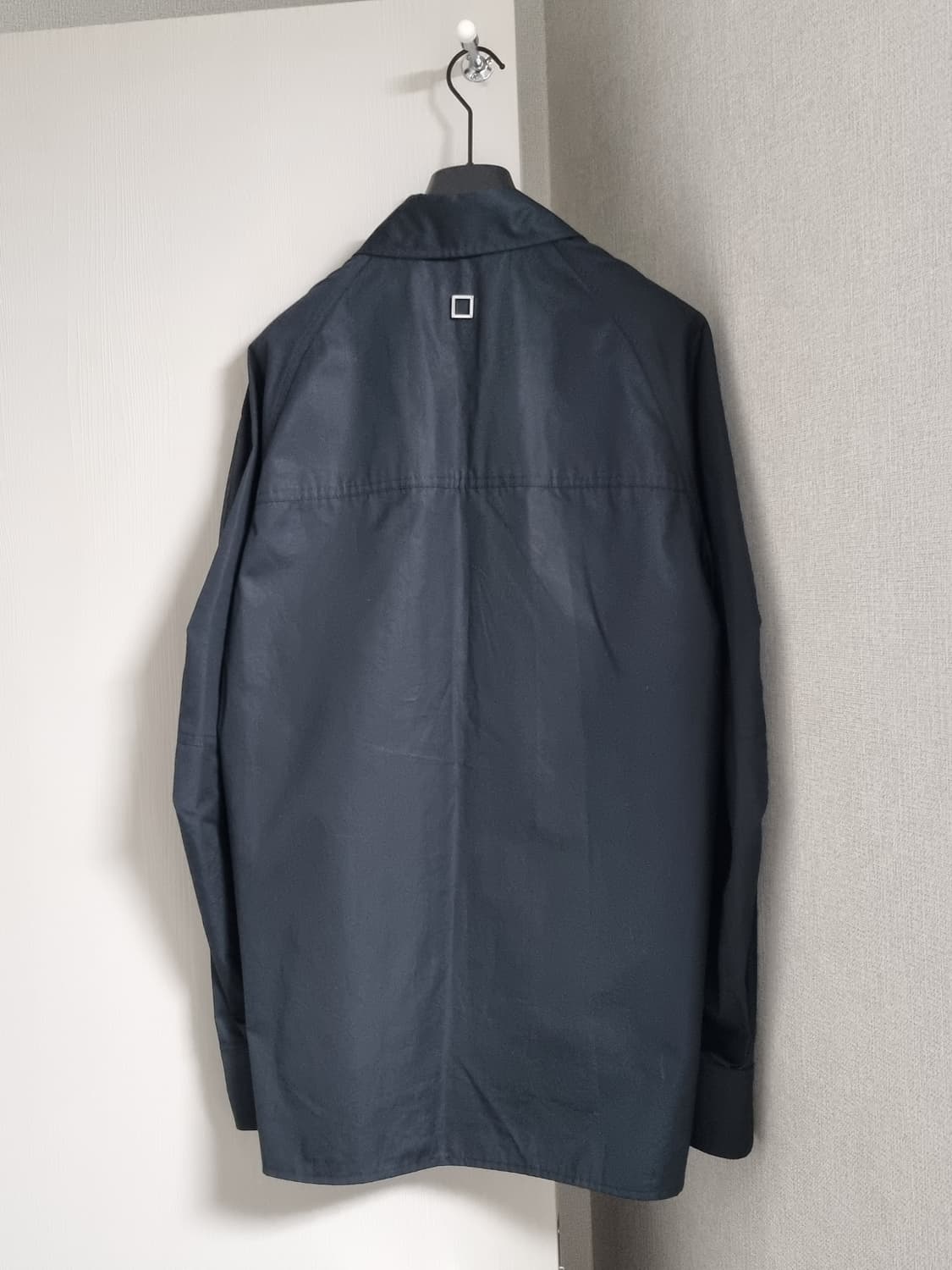 우영미 블랙 셔츠 상품이미지2