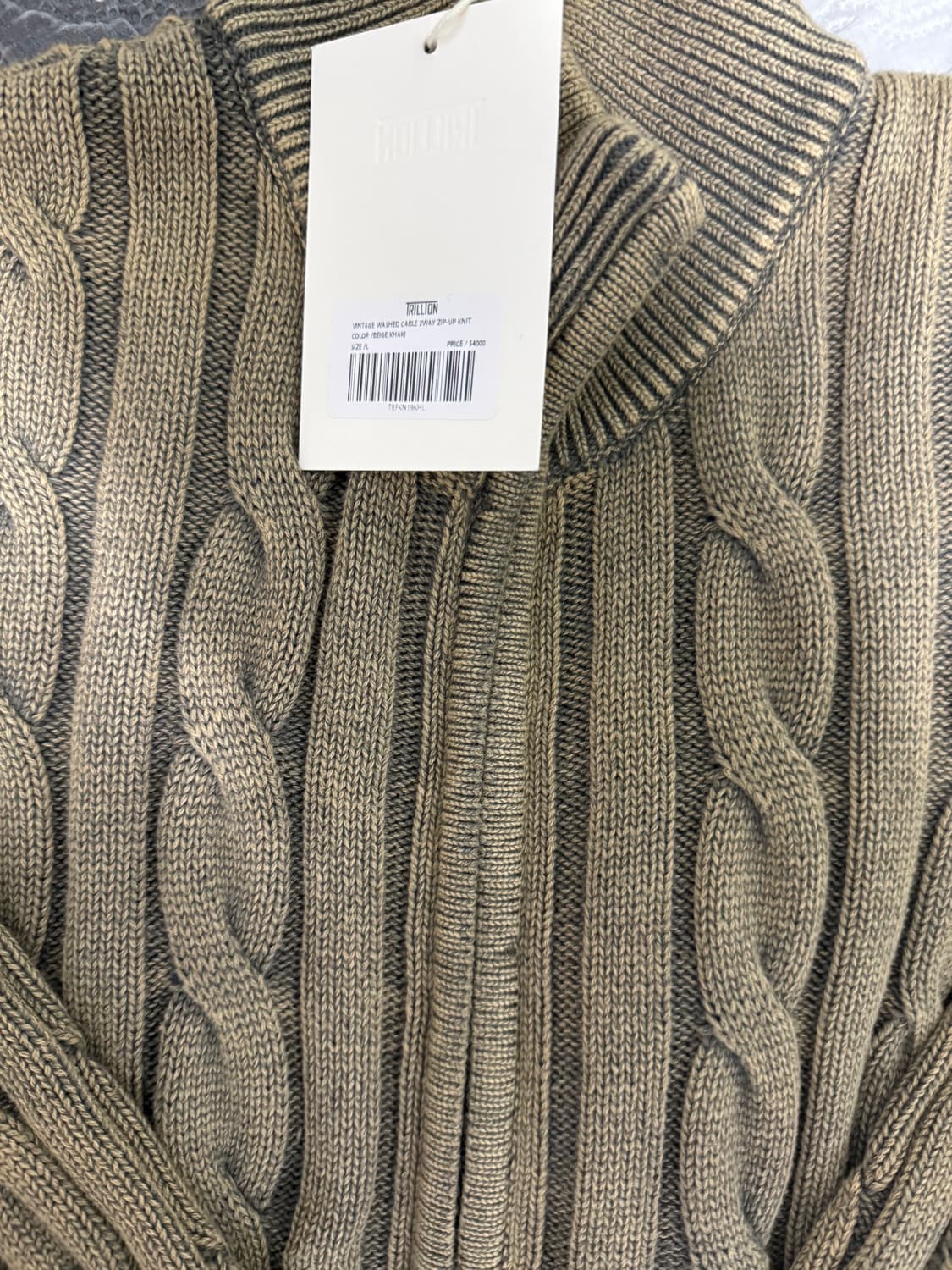 트릴리온 집업 니트 상품이미지2