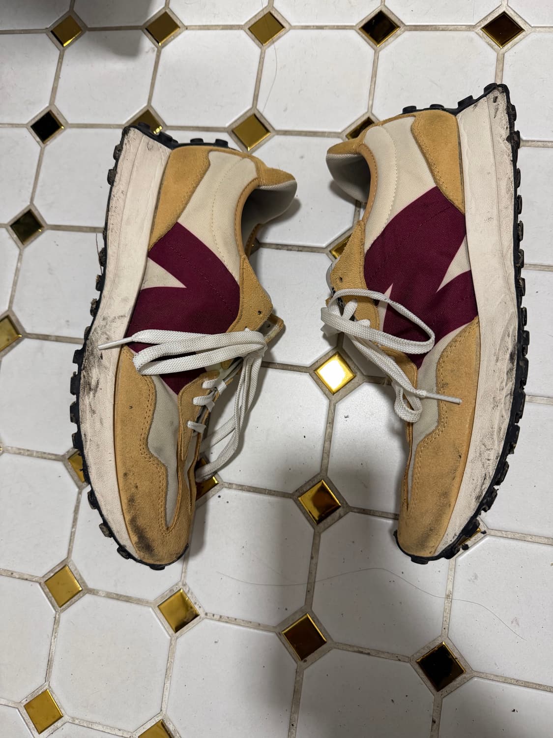 뉴발란스 327 상품이미지3