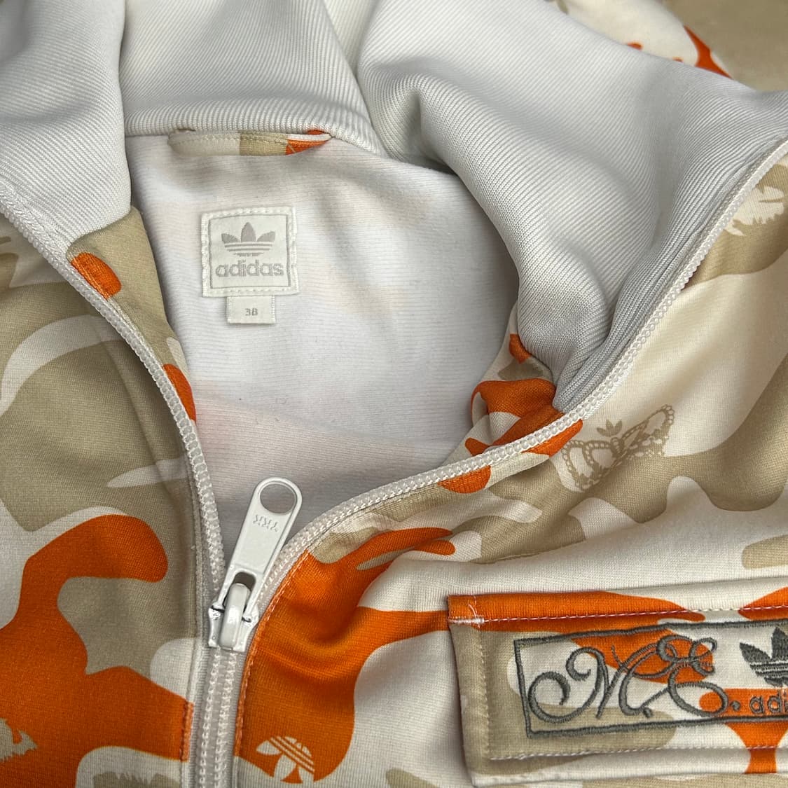 38 아디다스 X 미시 엘리엇 카모 트랙탑 상품이미지4