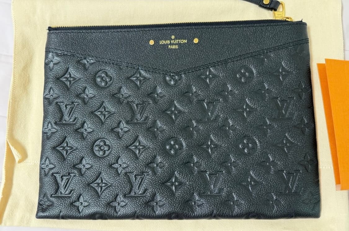 루이비통 데일리 파우치 백 상품이미지2
