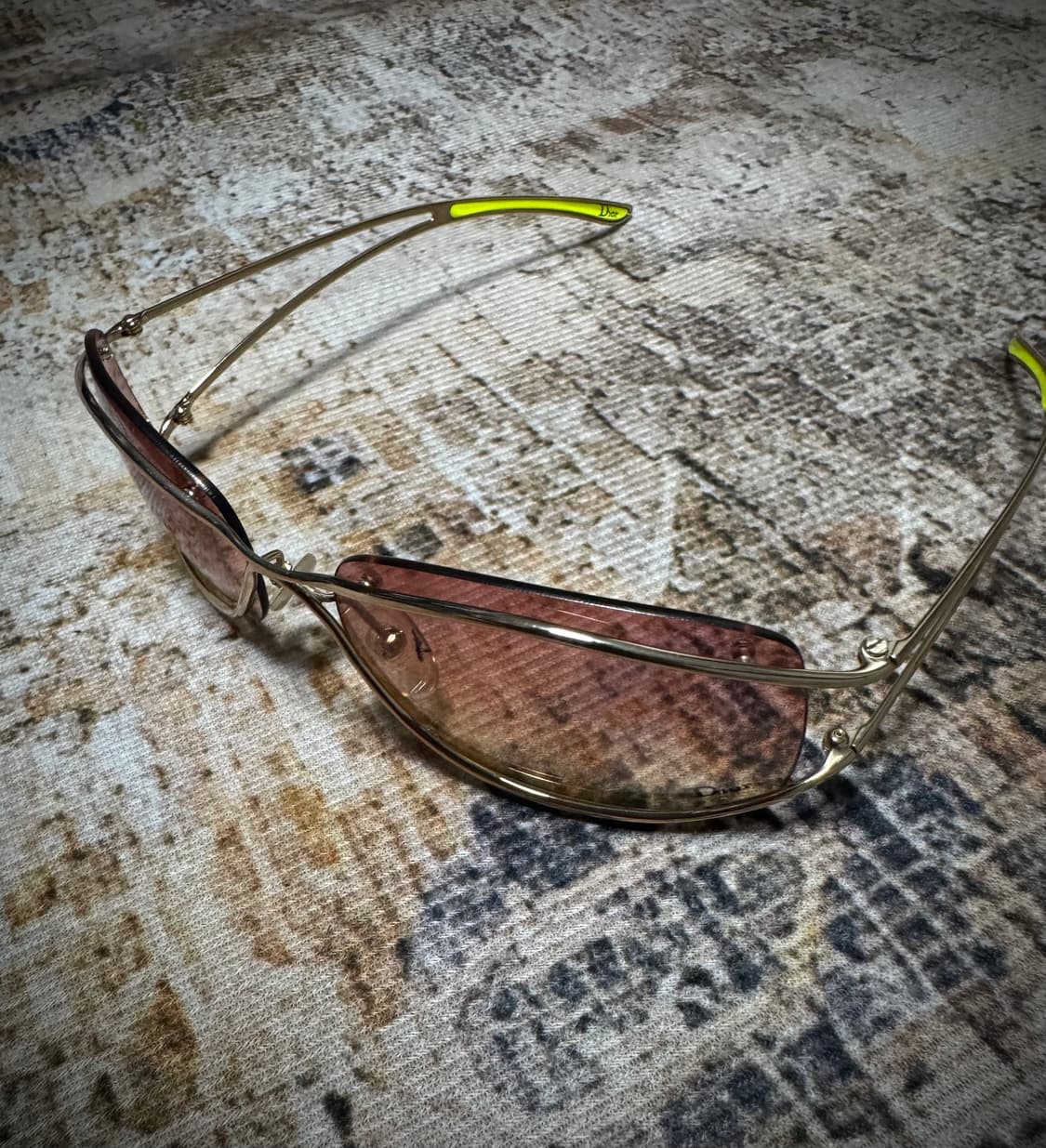 Dior neon sunglasses 상품이미지3