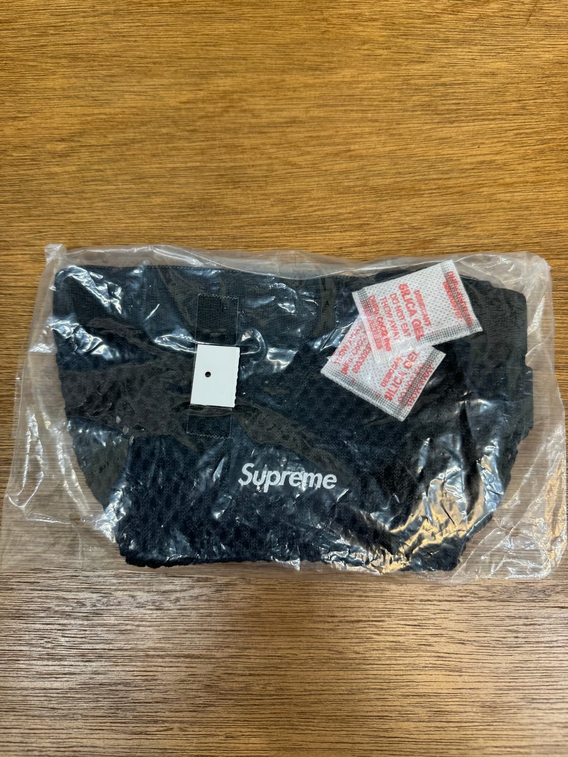 [OS] 슈프림 메쉬 미니 파우치 블랙 - 25SS 상품이미지3