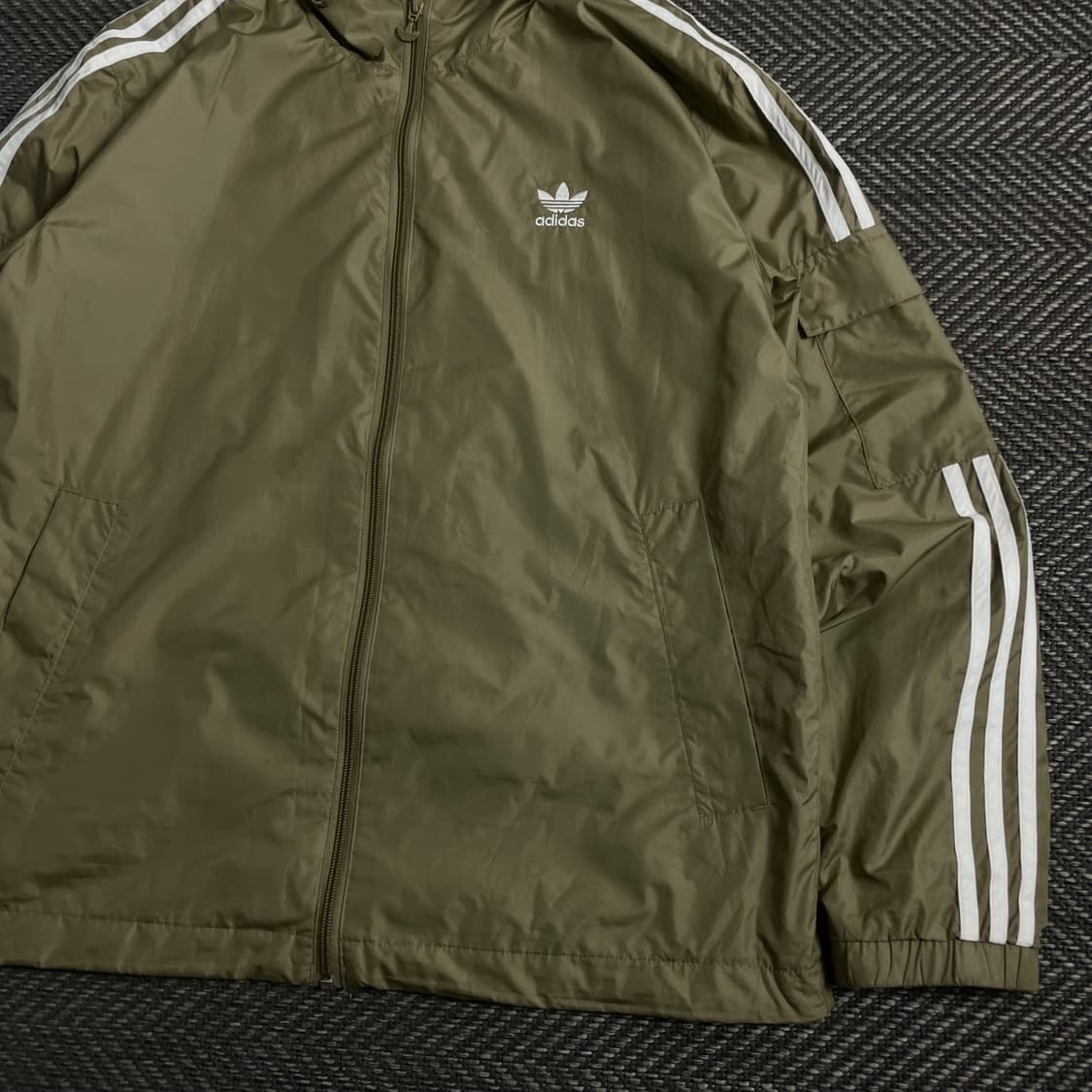 아디다스 신형 윈드브레이커 스트라이프 카키 바람막이 y 3854 상품이미지3