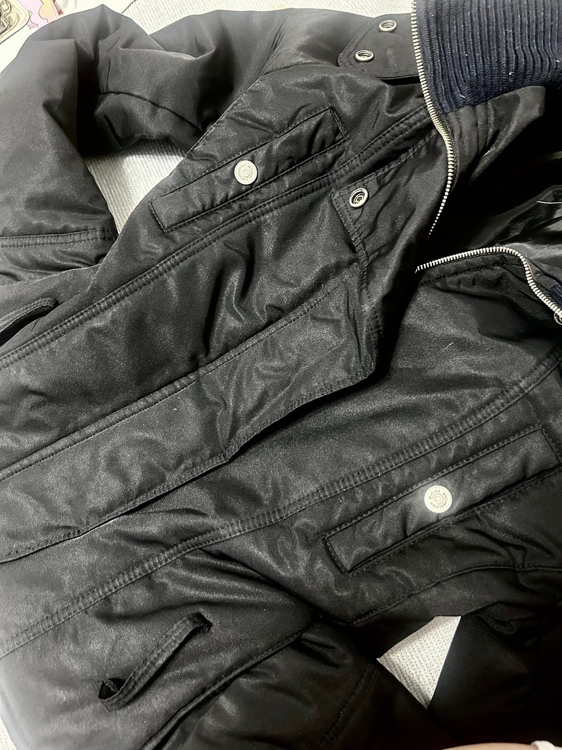 QUA 쿠아 y2k갸루 슬림핏 퍼 후드 경량 패딩 자켓 실버스냅버튼 상품이미지3