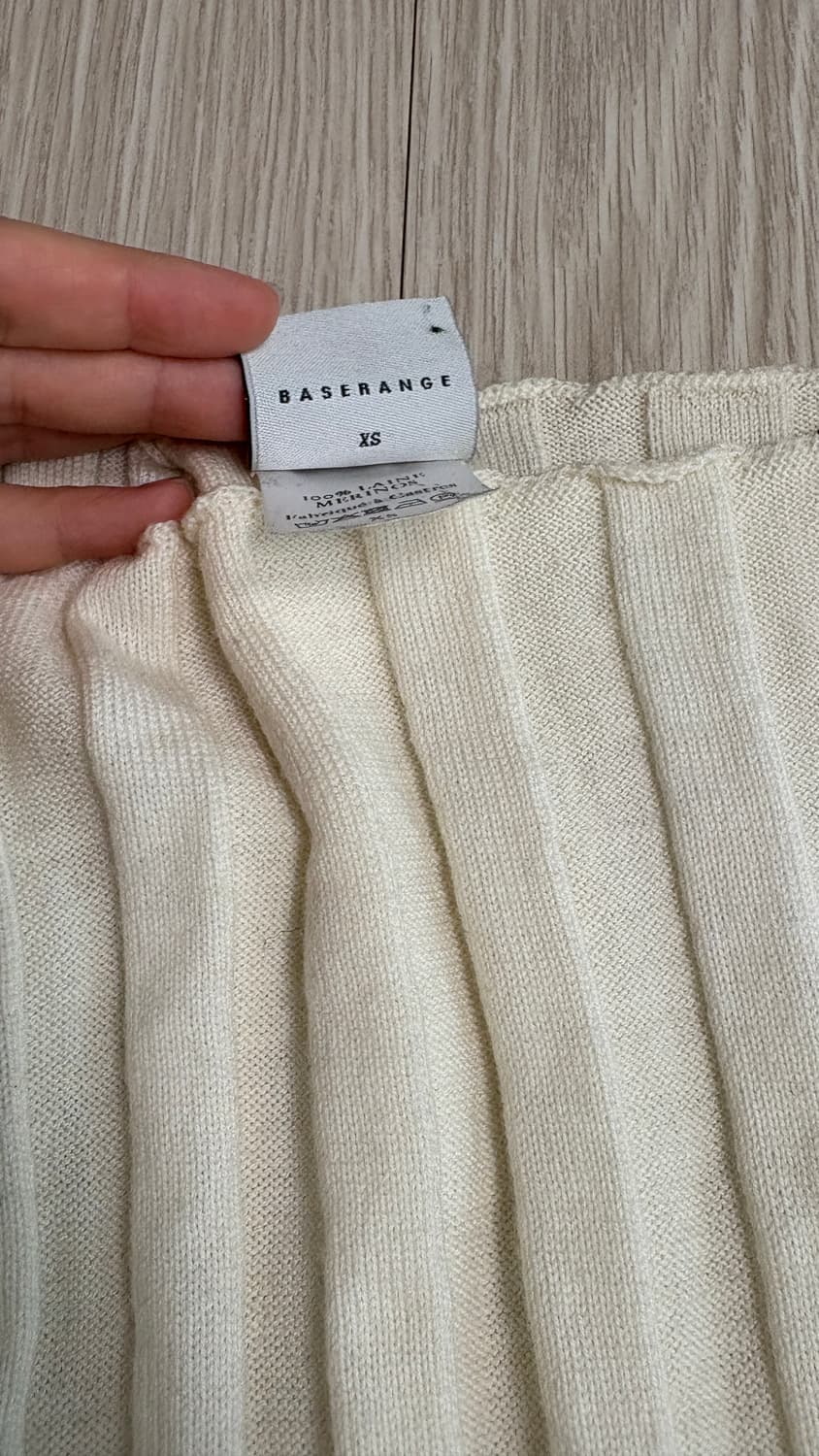 베이스레인지 아들러 니트탑 상품이미지2