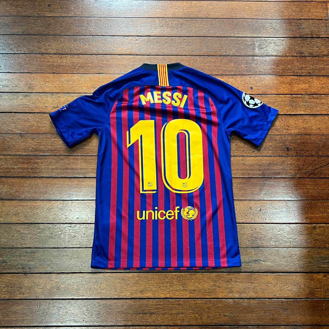 18/19 바르셀로나 챔스패치 메시 홈 유니폼 상품이미지6