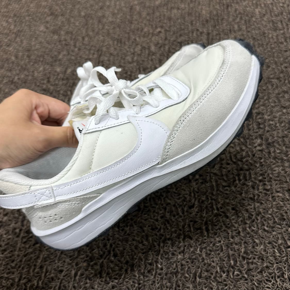 NIKE 나이키 와플 데뷰 여성 운동화 240 상품이미지4