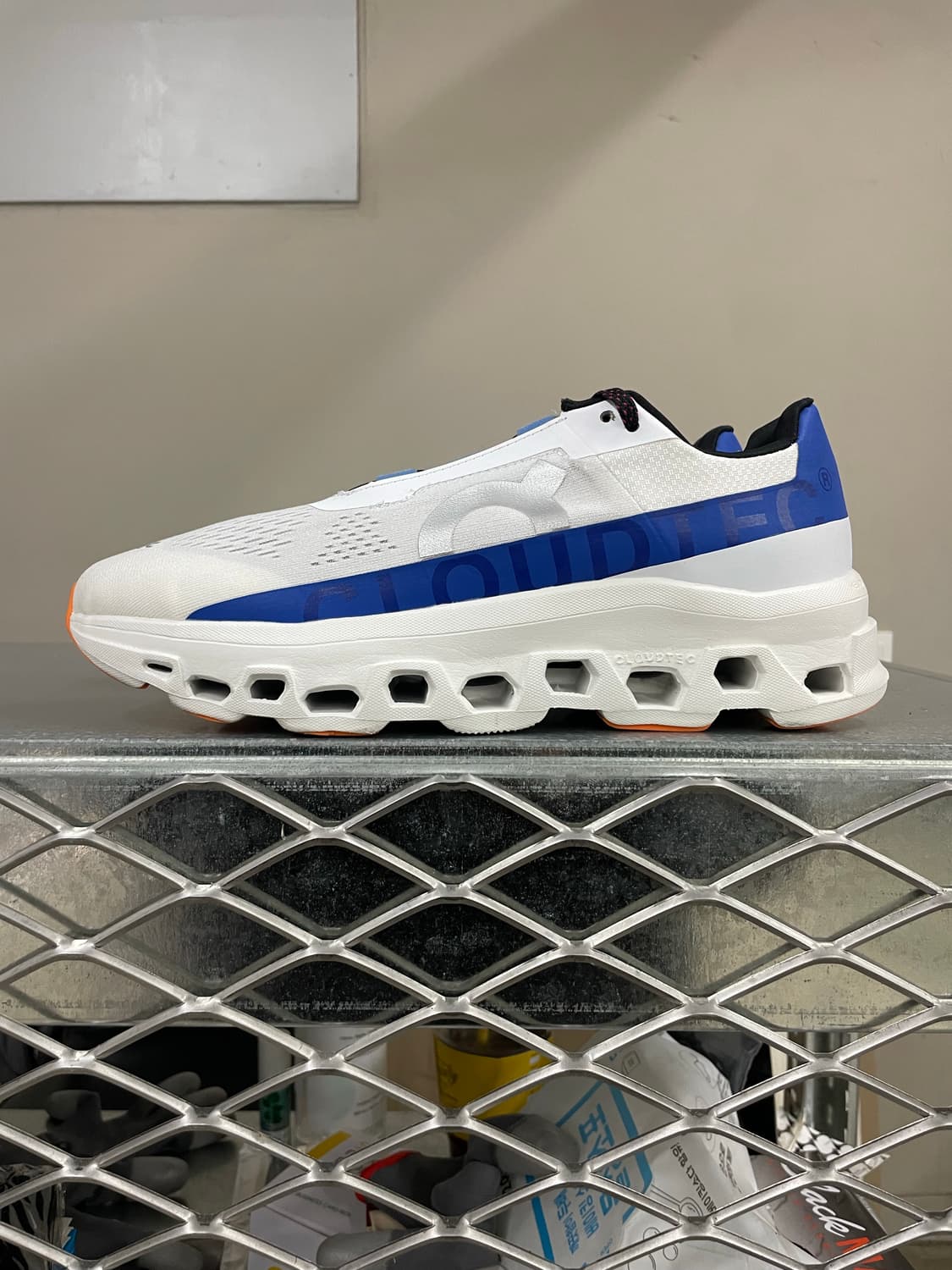 온러닝 클라우드 몬스터 화이트 블루 280 (gr-4137) 상품이미지1