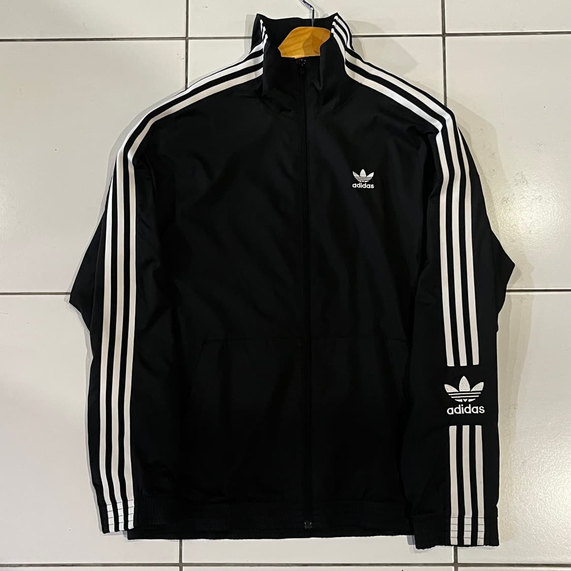 아디다스 트레포일 로고 우븐 트랙탑 상품이미지1