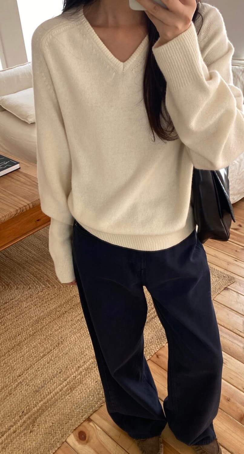 킨다베이지 보주 브이넥 캐시 니트 아이보리 상품이미지6