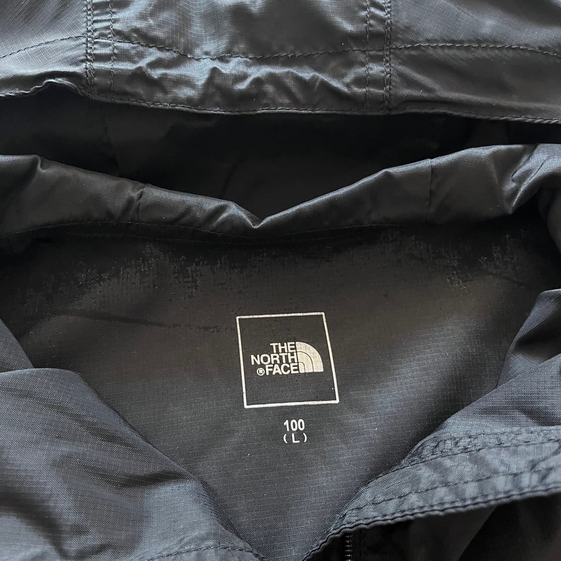 노스페이스 자수로고 바람막이 상품이미지8