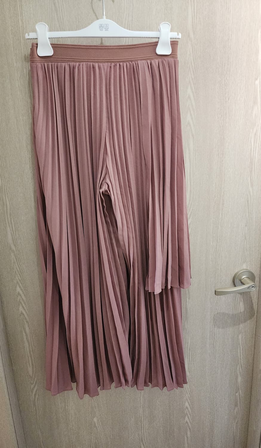 한섬 마인 플리츠 팬츠 67cm

 상품이미지2