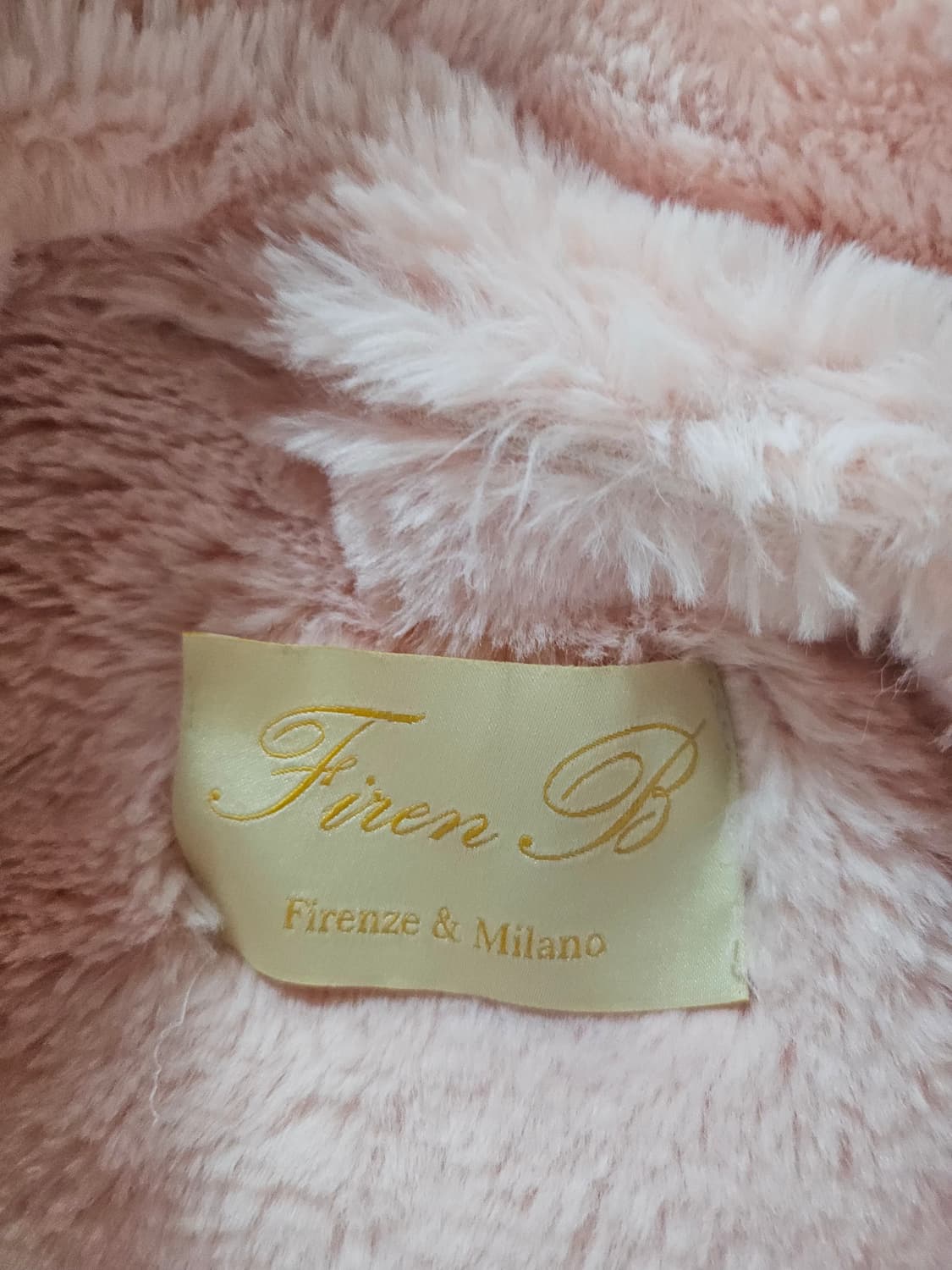 딸기우유빛깔 에코퍼 무스탕자켓  세탁완료  상품이미지9