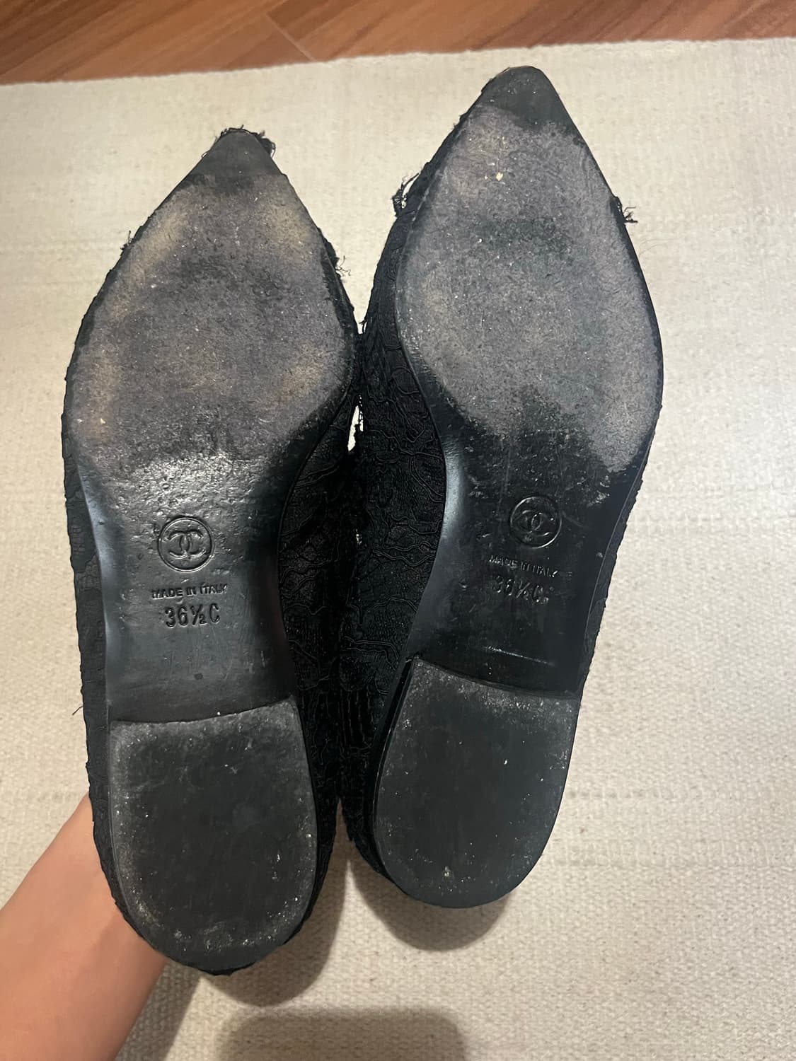 샤넬 블랙 레이스 플랫슈즈 상품이미지5
