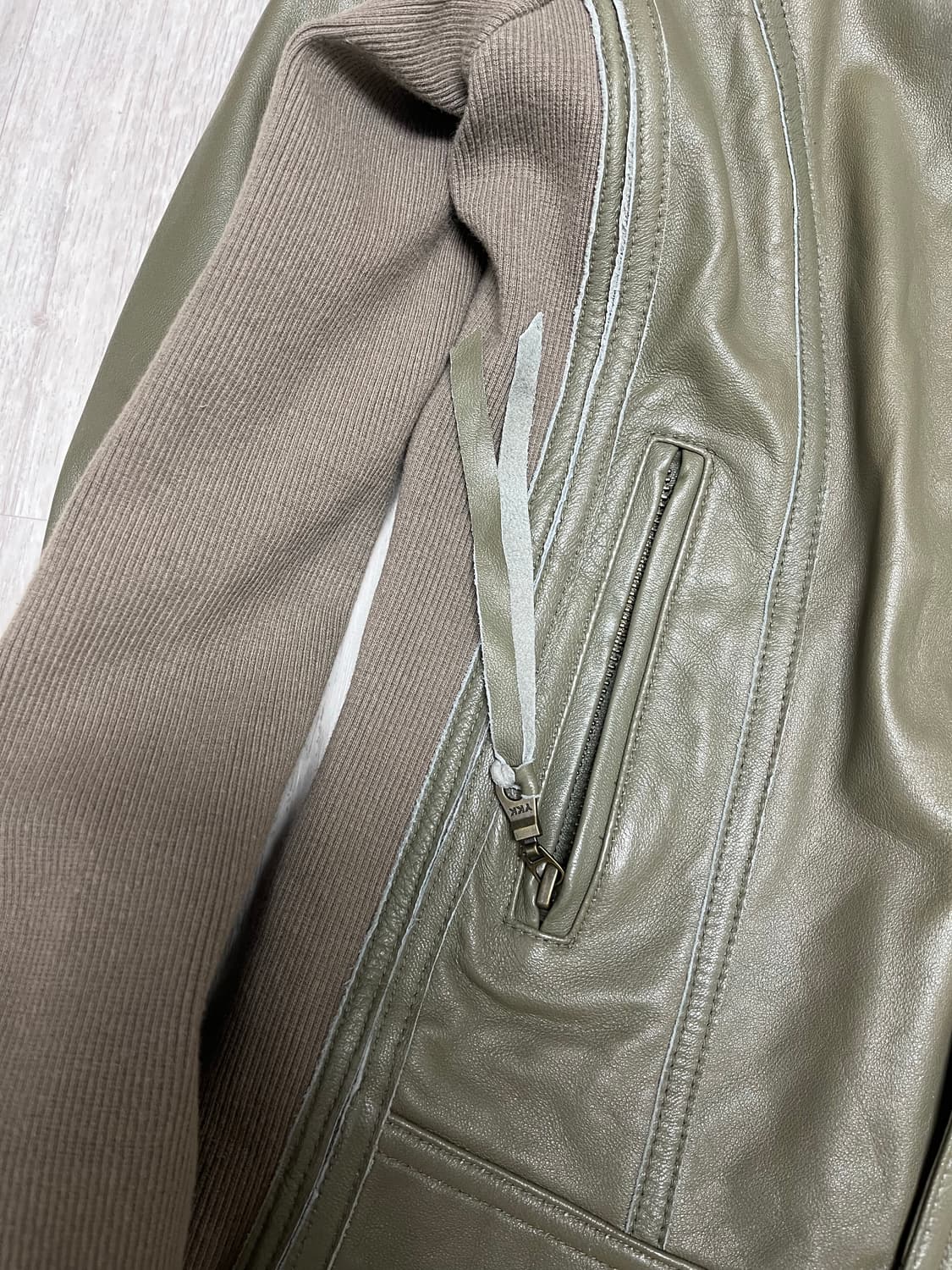 카키가죽자켓 상품이미지5