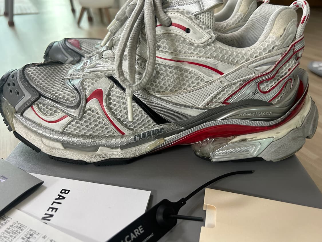 [42] 발렌시아가 러너 2.0 스니커즈 화이트 그레이 레드 상품이미지5