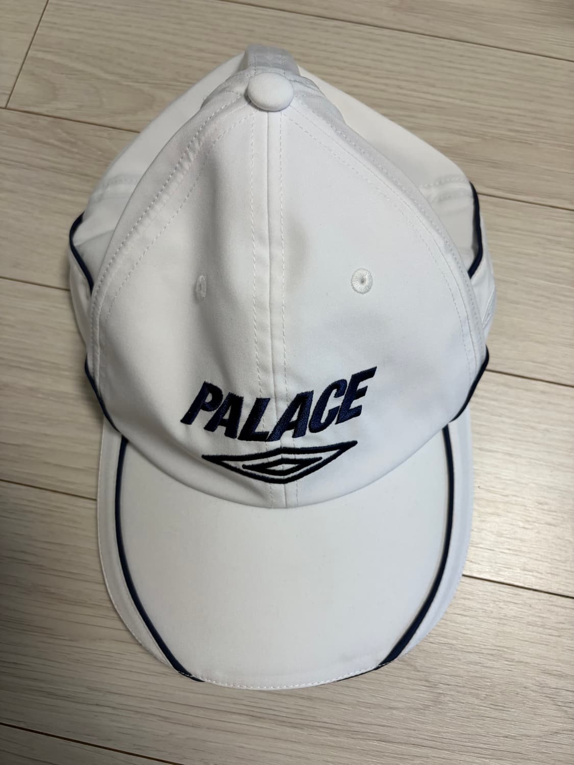 팔라스 x 엄브로 캡 화이트 - 24SS 상품이미지2