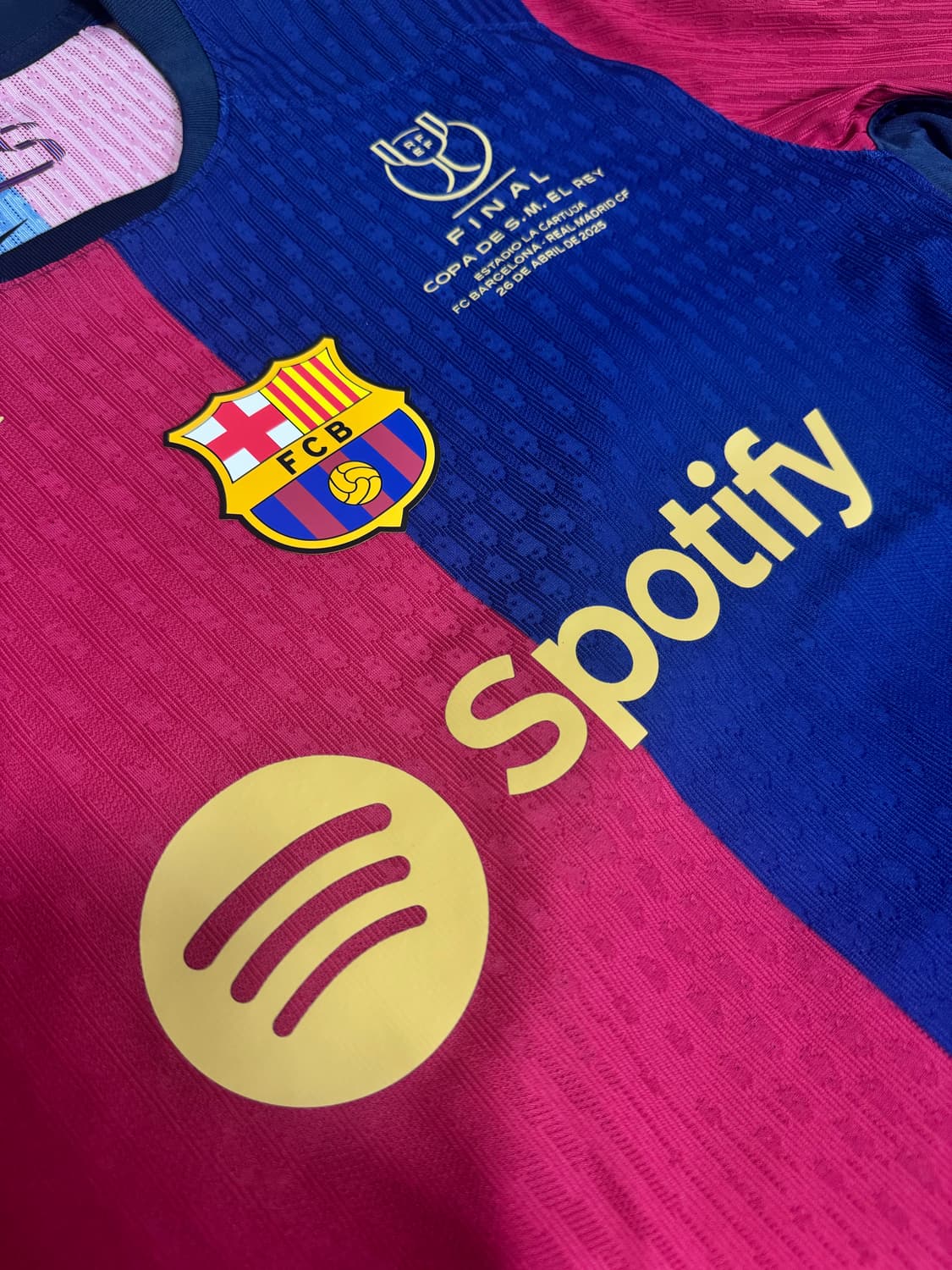 24-25 정품 어센틱 바르셀로나 페드리 홈 코파델레이 우승 유니폼 상품이미지3