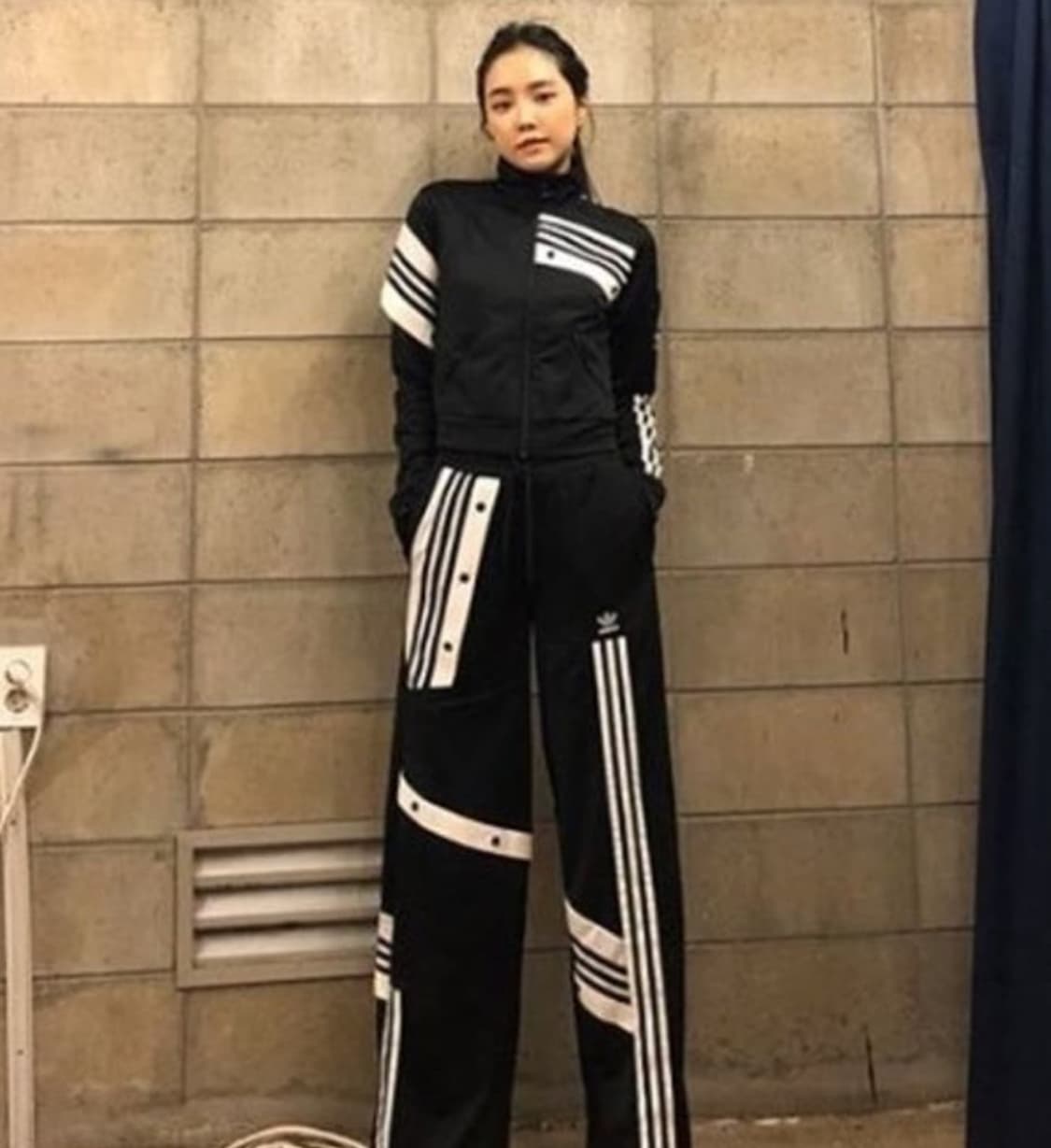 아디다스 다니엘카타리 트랙 팬츠 블랙 M (제니/손나은/수진 착용) 상품이미지3