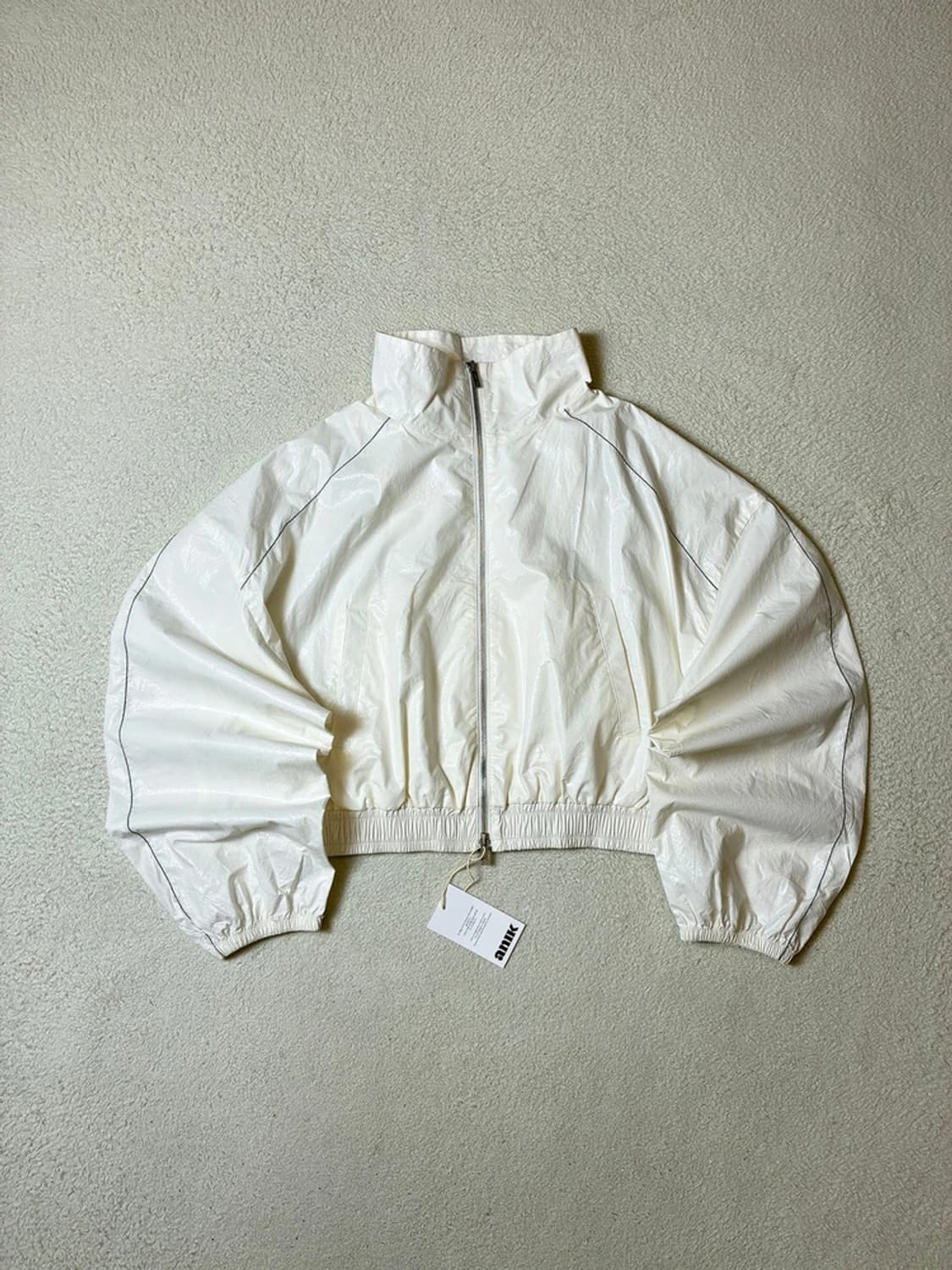 마뗑킴 24FW 로고 코팅 크롭 자켓 PN7618 상품이미지3