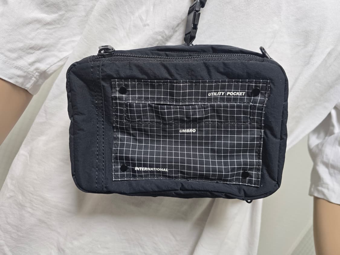 엄브로 크로스백 미니파우치 상품이미지1