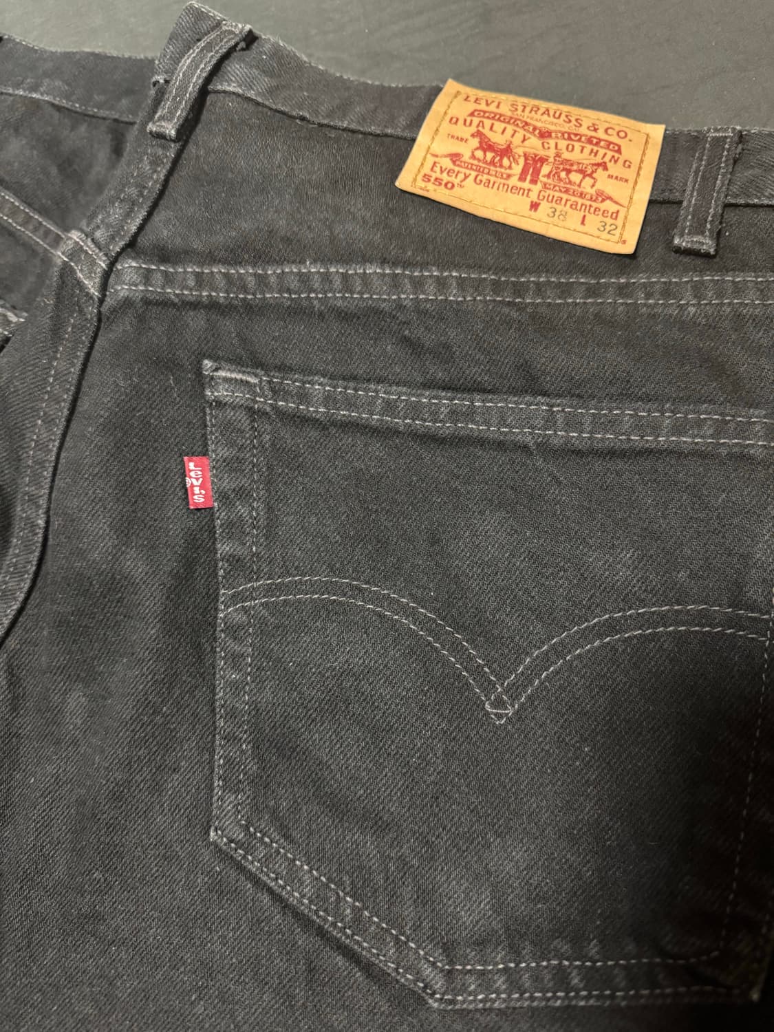 00s 리바이스 550 흑청 W38 L32 컷팅반바지 블랙진 빈티지 구제 상품이미지1