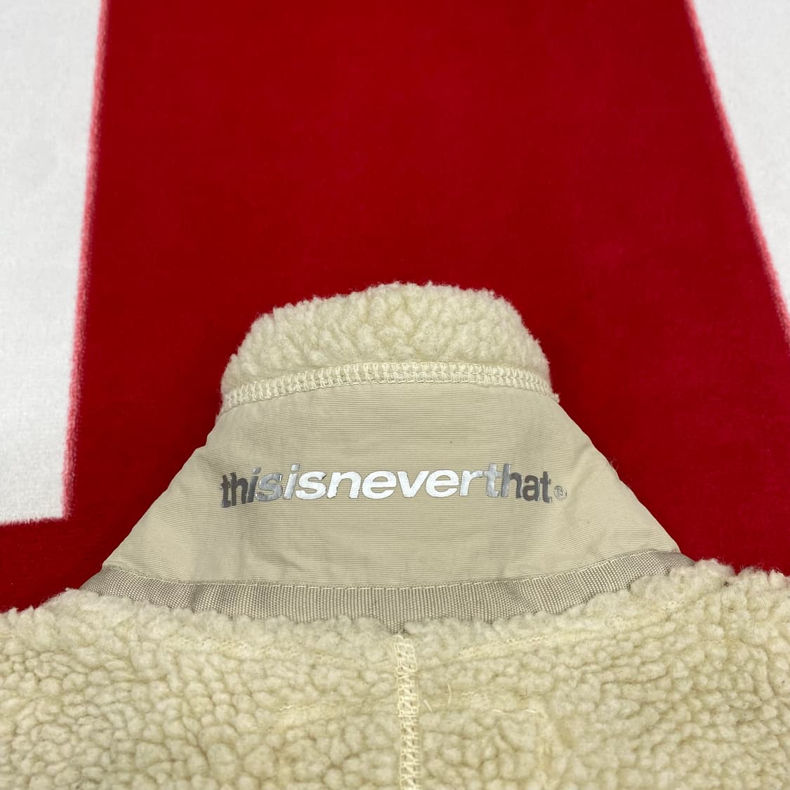 디스이즈네버댓 플리스자켓 큰S 상품이미지4