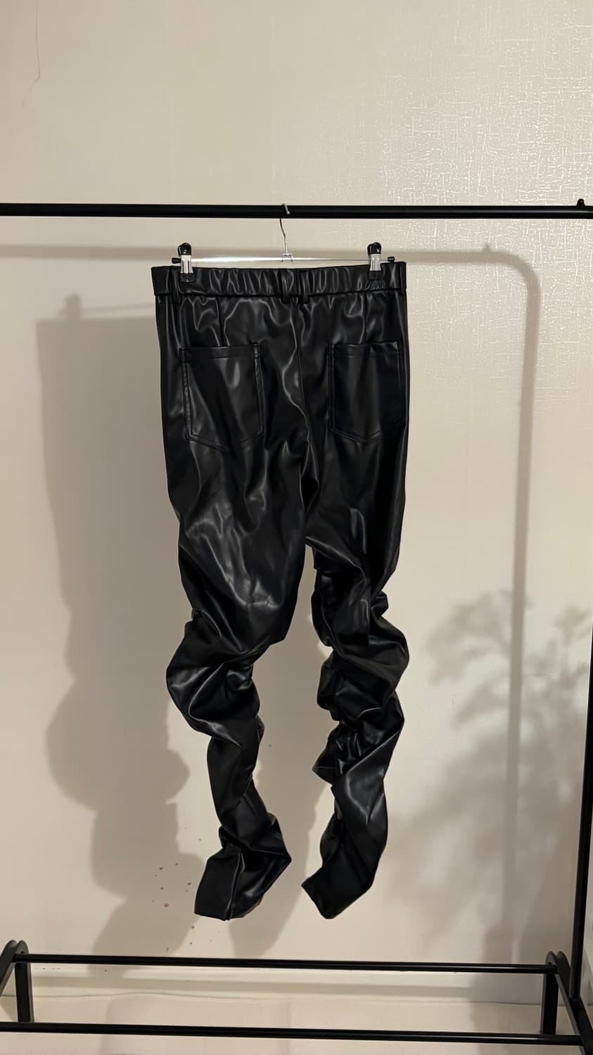 Avant Garde Faux Leather Twist pants 상품이미지1