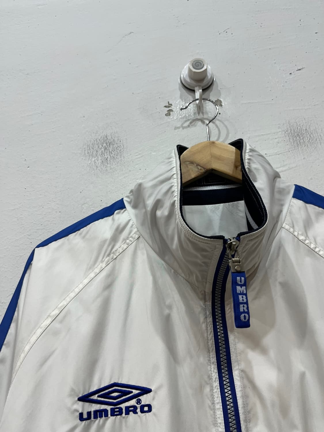 엄브로 올드스쿨 윈드브레이커 바람막이 자켓 100 상품이미지3