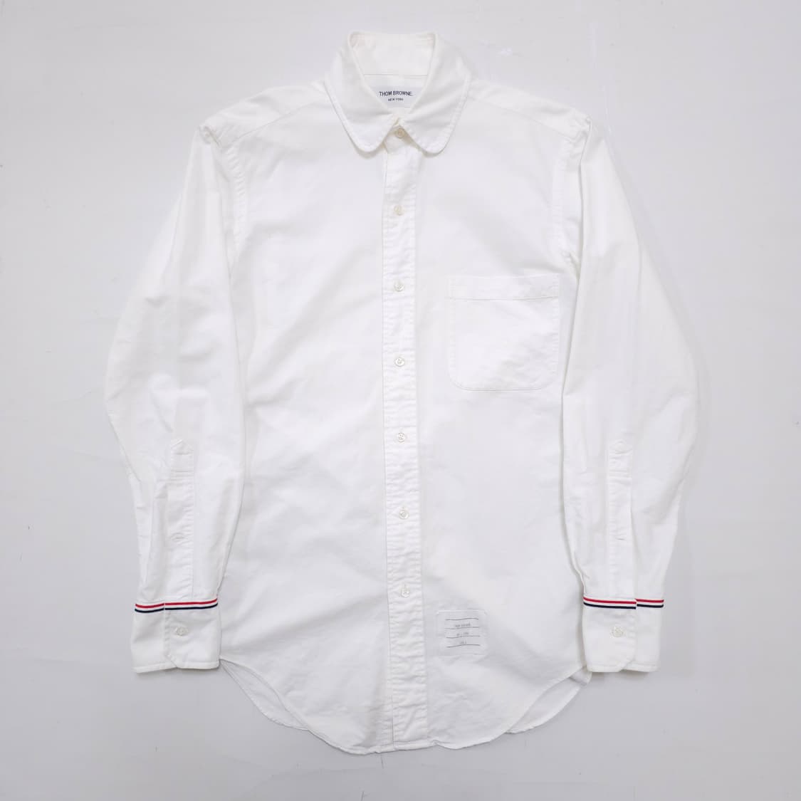톰브라운 삼선 탭 셔츠 상품이미지1