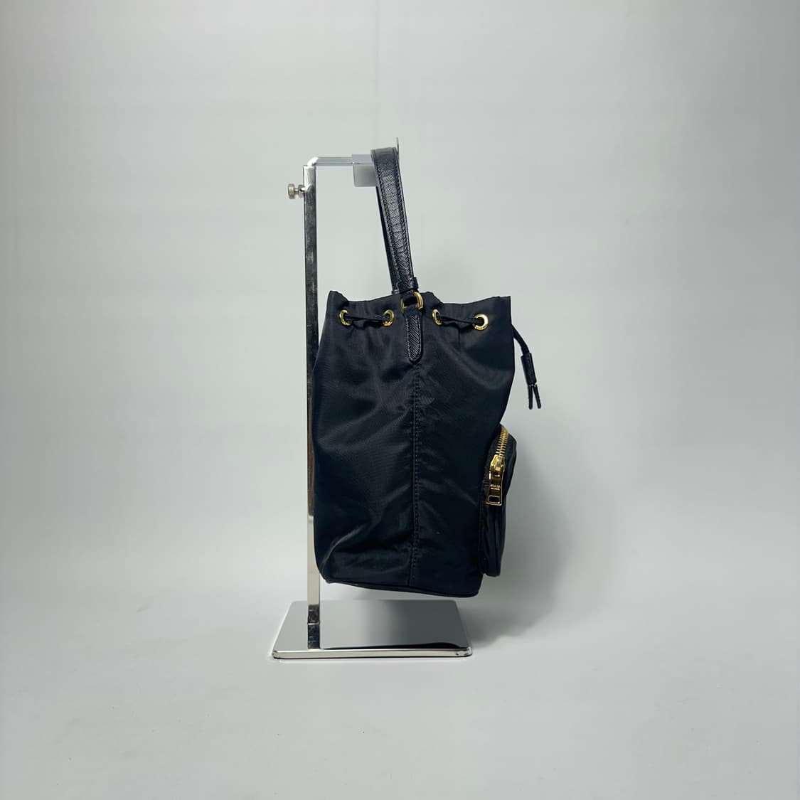 [S급] 프라다 삼각로고 리나일론 금장 버킷백 상품이미지4