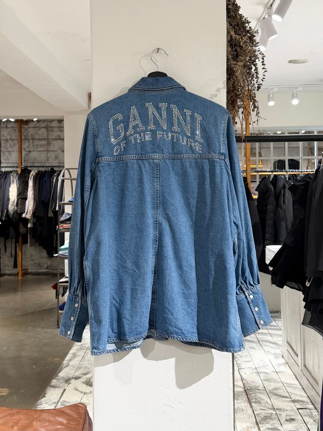 가니 중청 백 큐빅 로고 데님 셔츠 자켓 상품이미지1