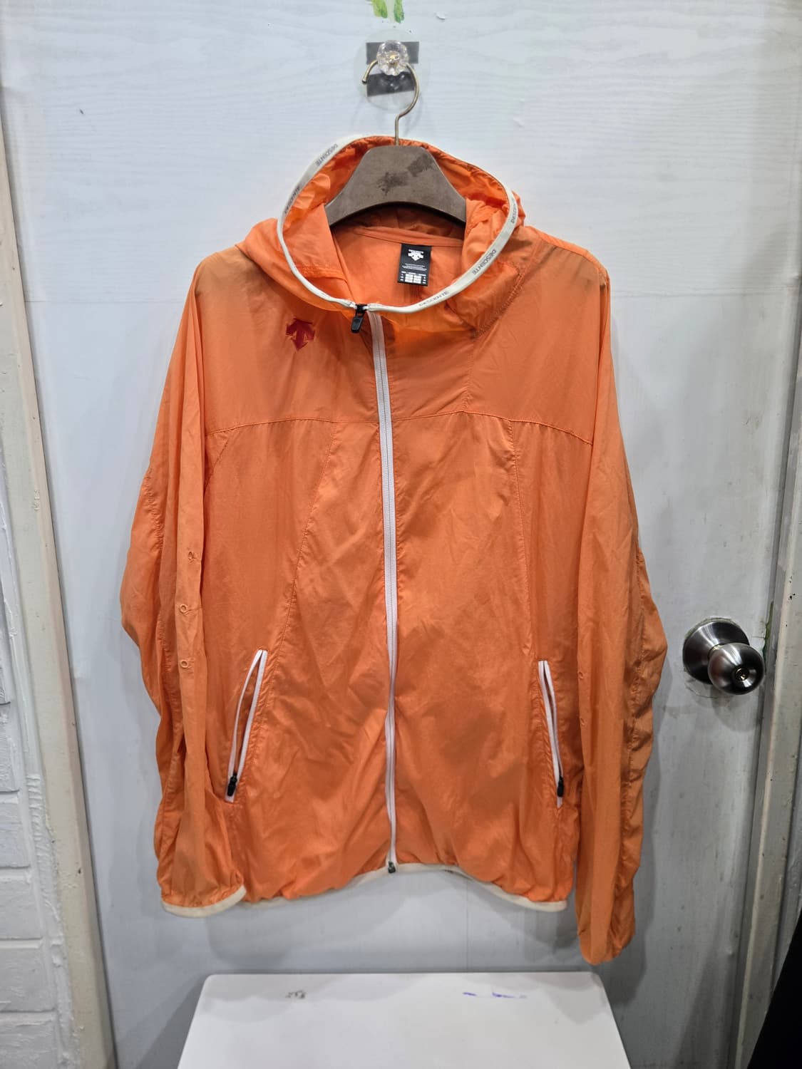 100,L )) DESCENTE 데상트 후드 바람막이 점퍼!~ 상품이미지1