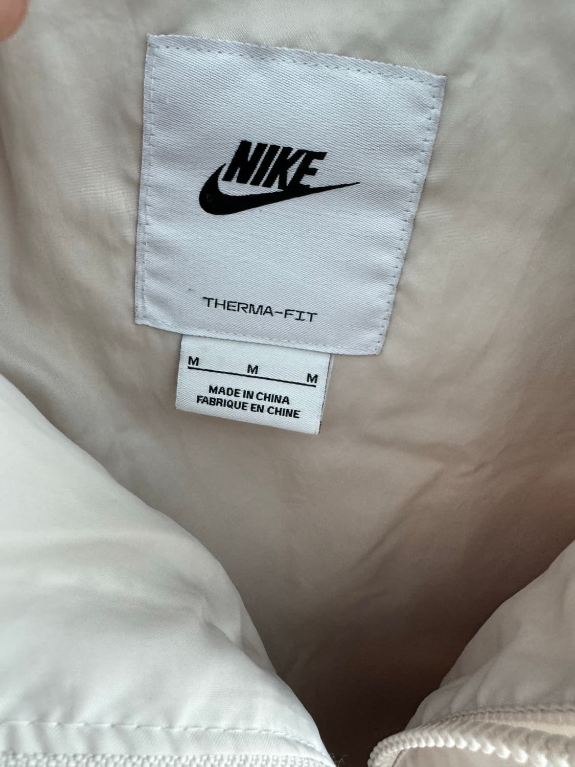 나이키 메트로 써마핏 베이지 패딩m 상품이미지4