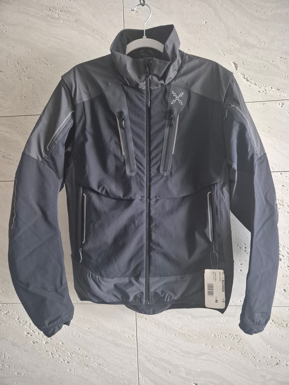 (새상품)몬츄라 블랙 자켓 등산복 상품이미지1